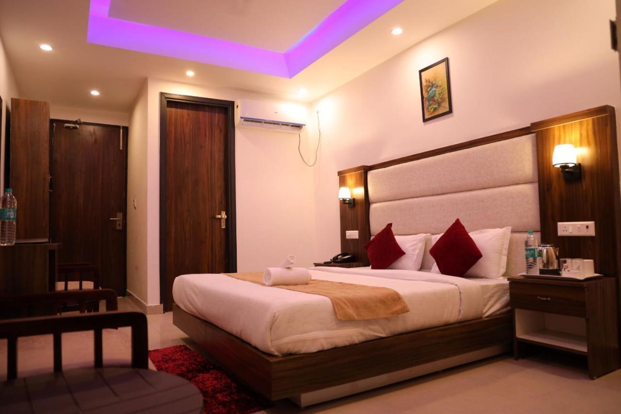 Hotel Cordelia inn Rishīkesh Esterno foto